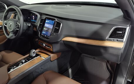Volvo XC90 II рестайлинг, 2024 год, 9 300 000 рублей, 19 фотография