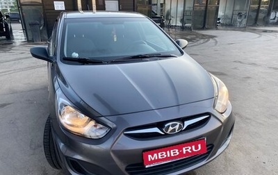 Hyundai Solaris II рестайлинг, 2013 год, 870 000 рублей, 1 фотография