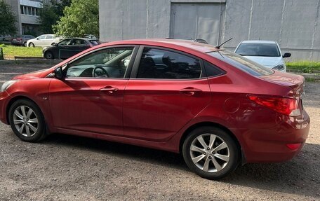 Hyundai Solaris II рестайлинг, 2012 год, 700 000 рублей, 3 фотография