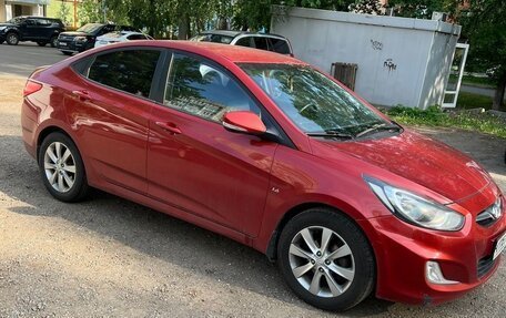 Hyundai Solaris II рестайлинг, 2012 год, 700 000 рублей, 2 фотография
