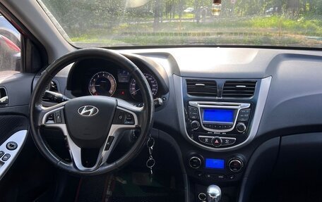 Hyundai Solaris II рестайлинг, 2012 год, 700 000 рублей, 7 фотография
