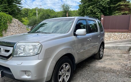 Honda Pilot III рестайлинг, 2011 год, 1 790 000 рублей, 2 фотография