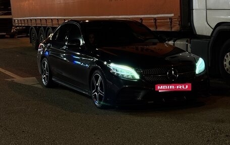 Mercedes-Benz C-Класс, 2019 год, 2 600 000 рублей, 10 фотография