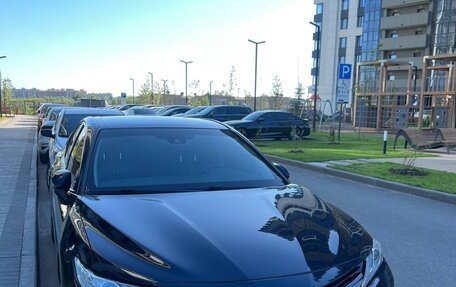 Toyota Camry, 2018 год, 3 000 000 рублей, 2 фотография
