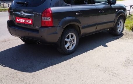 Hyundai Tucson III, 2008 год, 1 070 000 рублей, 2 фотография