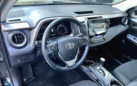 Toyota RAV4, 2018 год, 2 570 000 рублей, 27 фотография