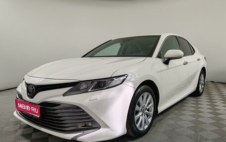 Toyota Camry, 2018 год, 2 375 000 рублей, 1 фотография