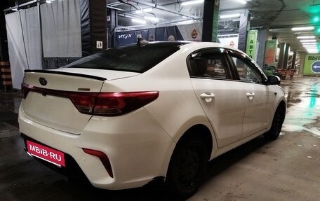KIA Rio IV, 2018 год, 1 000 000 рублей, 7 фотография