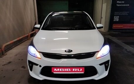 KIA Rio IV, 2018 год, 1 000 000 рублей, 14 фотография