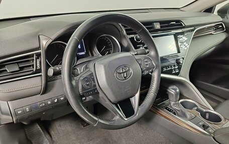 Toyota Camry, 2018 год, 2 375 000 рублей, 19 фотография
