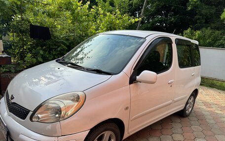 Toyota FunCargo, 2004 год, 430 000 рублей, 2 фотография