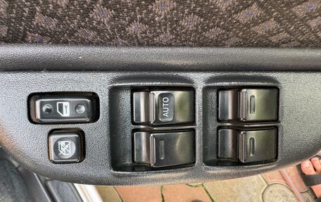 Toyota FunCargo, 2004 год, 430 000 рублей, 11 фотография