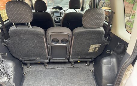 Toyota FunCargo, 2004 год, 430 000 рублей, 15 фотография