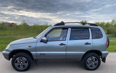 Chevrolet Niva I рестайлинг, 2006 год, 300 000 рублей, 2 фотография