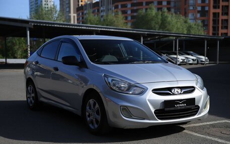 Hyundai Solaris II рестайлинг, 2012 год, 390 000 рублей, 3 фотография
