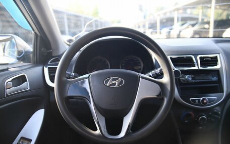 Hyundai Solaris II рестайлинг, 2012 год, 390 000 рублей, 13 фотография
