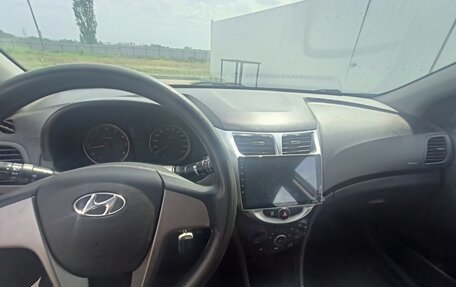 Hyundai Solaris II рестайлинг, 2014 год, 950 000 рублей, 4 фотография
