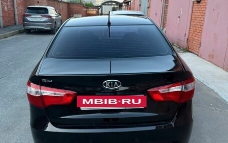 KIA Rio III рестайлинг, 2011 год, 700 000 рублей, 4 фотография