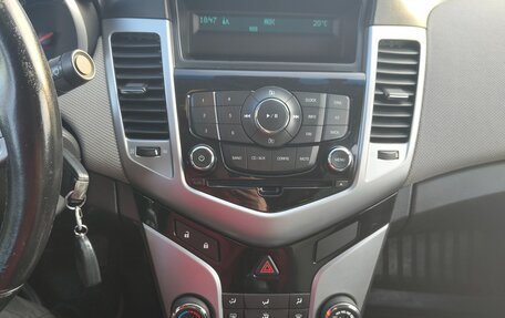 Chevrolet Cruze II, 2011 год, 550 000 рублей, 10 фотография