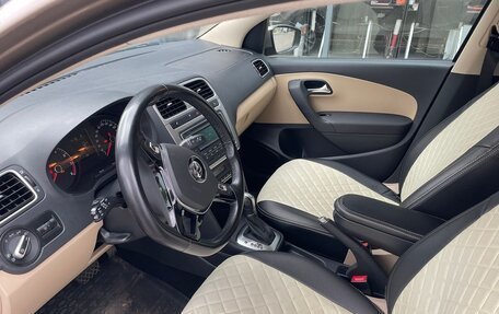 Volkswagen Polo VI (EU Market), 2015 год, 1 050 000 рублей, 2 фотография