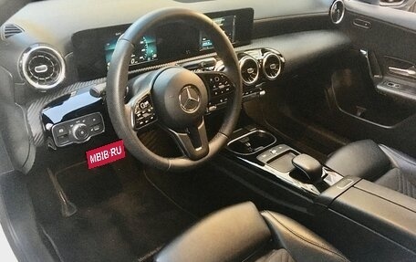 Mercedes-Benz A-Класс, 2018 год, 2 170 000 рублей, 17 фотография