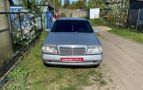 Mercedes-Benz C-Класс, 1997 год, 390 000 рублей, 1 фотография