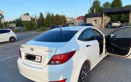 Hyundai Solaris II рестайлинг, 2015 год, 1 050 000 рублей, 4 фотография