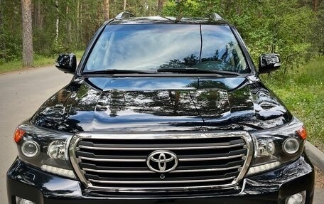 Toyota Land Cruiser 200, 2014 год, 4 650 000 рублей, 2 фотография