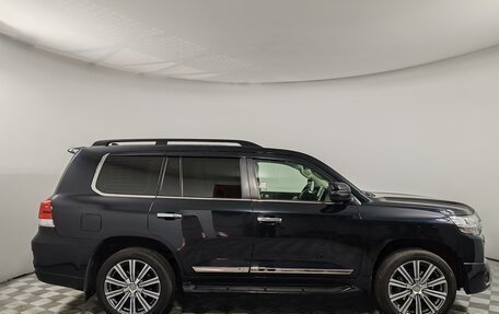 Toyota Land Cruiser 200, 2018 год, 7 150 000 рублей, 4 фотография