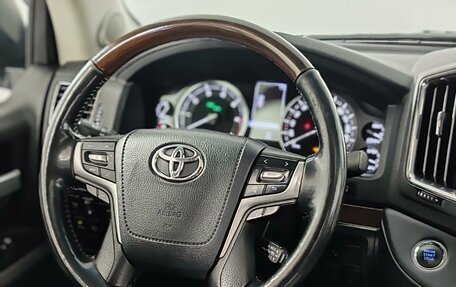 Toyota Land Cruiser 200, 2018 год, 7 150 000 рублей, 29 фотография