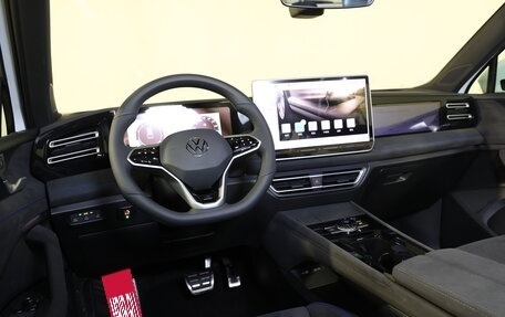 Volkswagen Tiguan, 2024 год, 5 409 000 рублей, 14 фотография