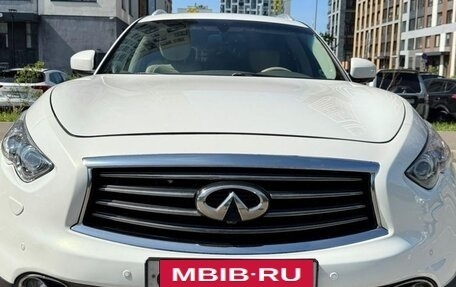 Infiniti FX II, 2013 год, 2 350 000 рублей, 11 фотография