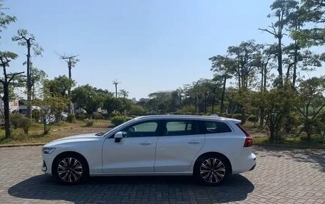 Volvo V60 II, 2024 год, 4 650 000 рублей, 7 фотография