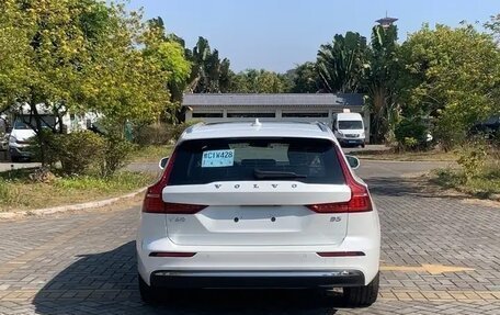 Volvo V60 II, 2024 год, 4 650 000 рублей, 5 фотография
