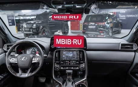 Lexus LX, 2024 год, 16 500 000 рублей, 11 фотография