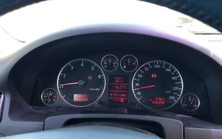 Audi A6, 2001 год, 390 000 рублей, 1 фотография