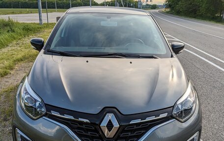Renault Kaptur I рестайлинг, 2022 год, 2 500 000 рублей, 1 фотография