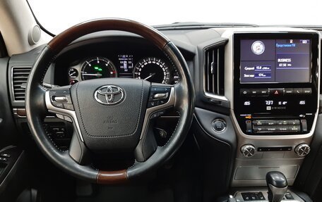Toyota Land Cruiser 200, 2016 год, 5 350 000 рублей, 15 фотография
