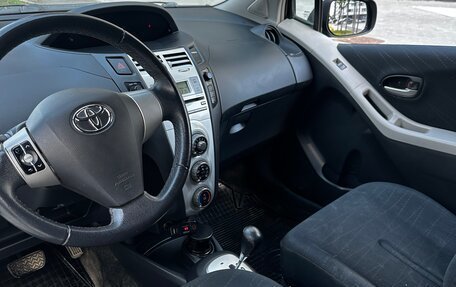 Toyota Yaris III рестайлинг, 2008 год, 690 000 рублей, 7 фотография