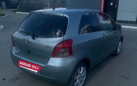 Toyota Yaris III рестайлинг, 2008 год, 690 000 рублей, 3 фотография