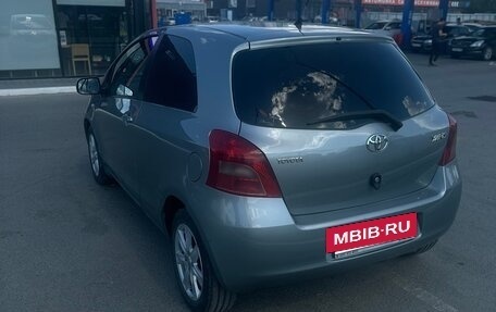 Toyota Yaris III рестайлинг, 2008 год, 690 000 рублей, 4 фотография