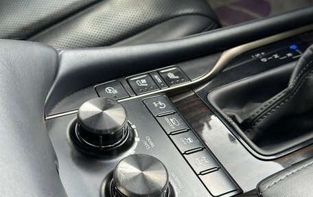 Lexus LX III, 2020 год, 11 990 000 рублей, 25 фотография