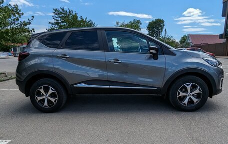 Renault Kaptur I рестайлинг, 2022 год, 2 500 000 рублей, 5 фотография