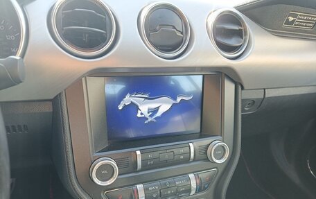 Ford Mustang VI рестайлинг, 2019 год, 3 600 000 рублей, 7 фотография