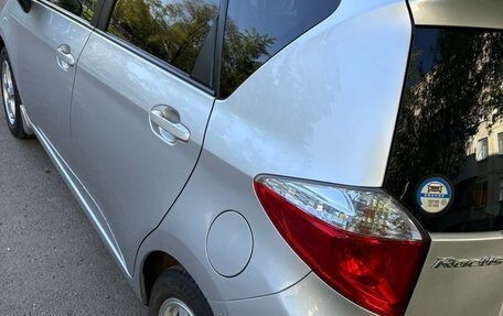 Toyota Ractis II, 2011 год, 825 000 рублей, 12 фотография