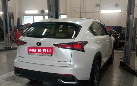 Lexus NX I, 2017 год, 3 330 000 рублей, 3 фотография