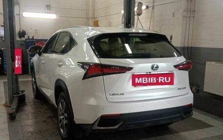 Lexus NX I, 2017 год, 3 330 000 рублей, 4 фотография