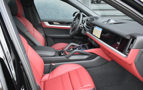 Porsche Cayenne III, 2024 год, 18 400 000 рублей, 15 фотография