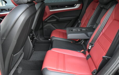 Porsche Cayenne III, 2024 год, 18 400 000 рублей, 26 фотография