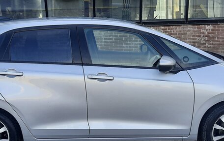 Honda Fit, 2020 год, 1 700 000 рублей, 4 фотография